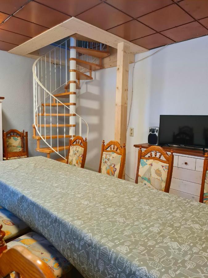Wanderhütte und Ferienhaus Zum Bernhardsthal Exterior foto